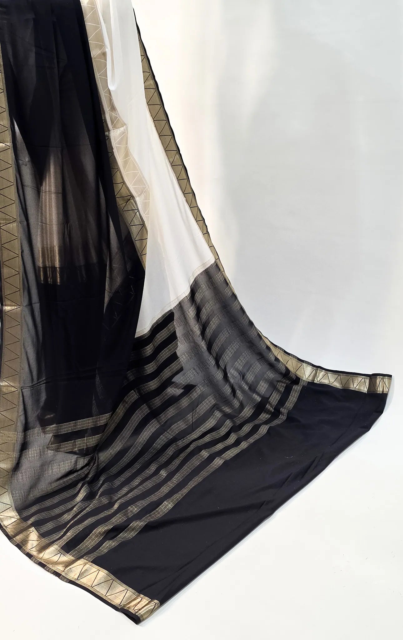 Semi Mysore Crepe- Black and White