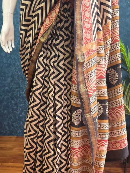 Zigzag Black Cream Maheshwari Silk Saree